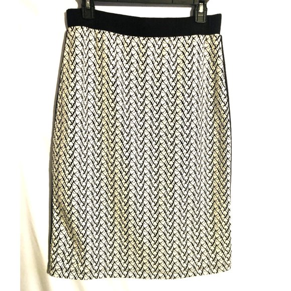 Le Lis Jacquard Pull-On Pencil Skirt - Picture 2 of 5